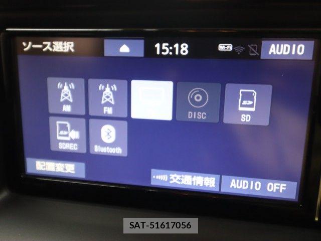 Toyota VOXY 2019-02 8882878-16