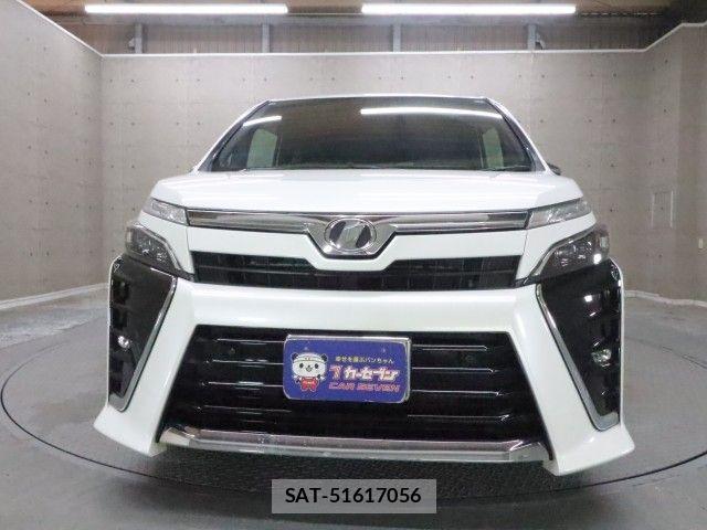 Toyota VOXY 2019-02 8882878-24