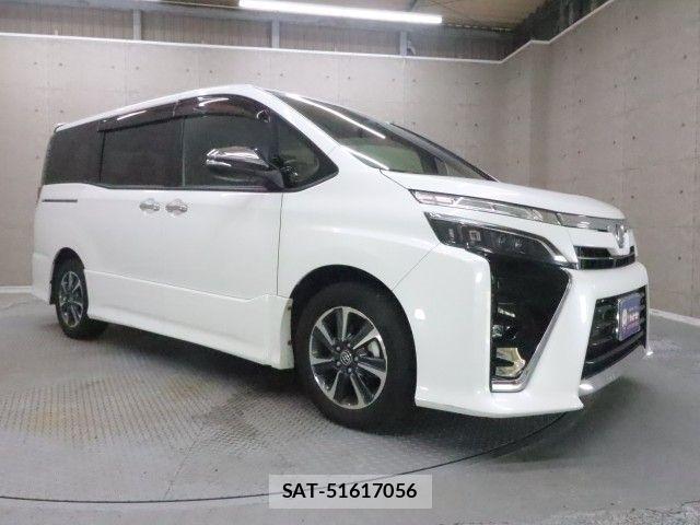 Toyota VOXY 2019-02 8882878-25