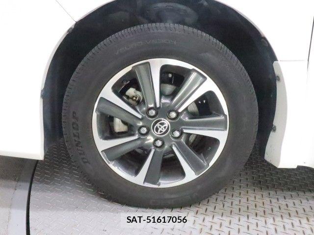Toyota VOXY 2019-02 8882878-26