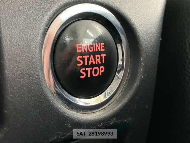 Toyota VOXY 2017-03 8882885-11