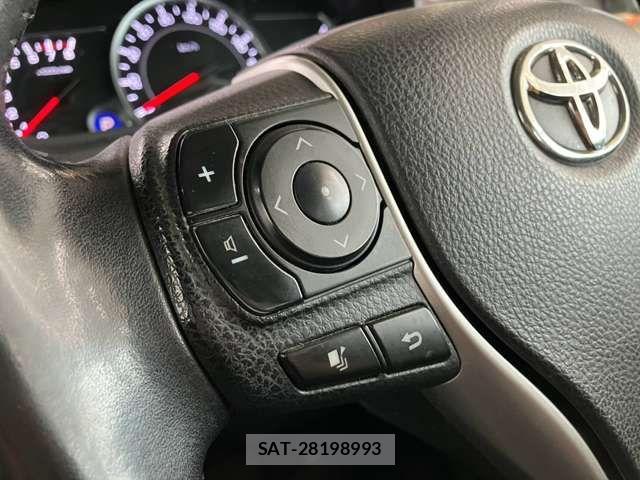 Toyota VOXY 2017-03 8882885-5
