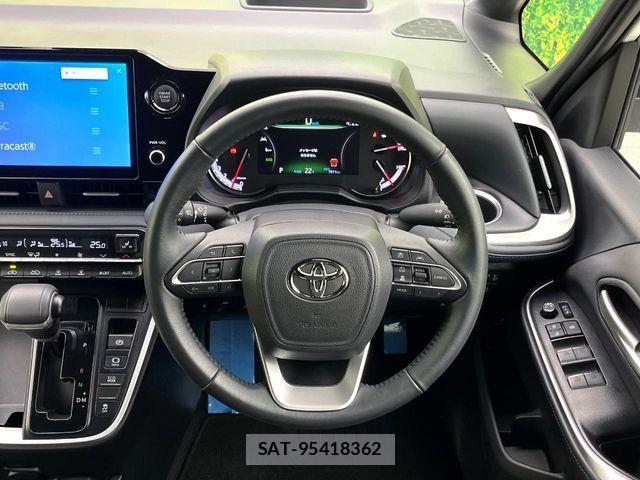 Toyota VOXY 2024-05 8882866-11