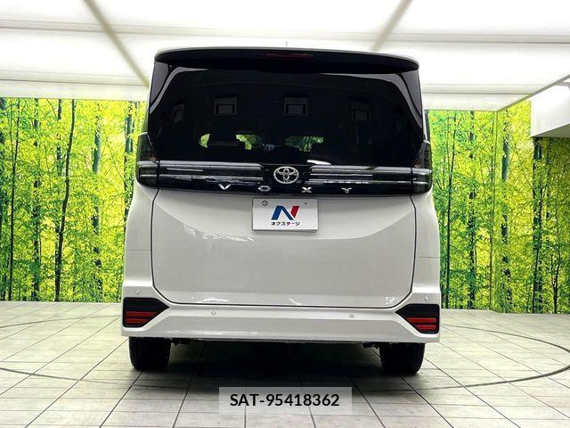 Toyota VOXY 2024-05 8882866-15