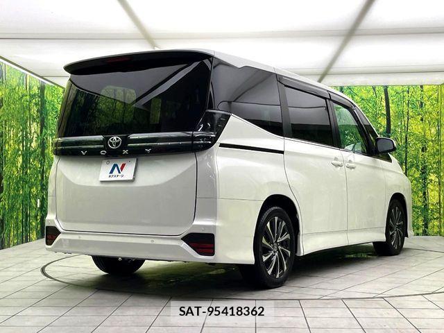Toyota VOXY 2024-05 8882866-17