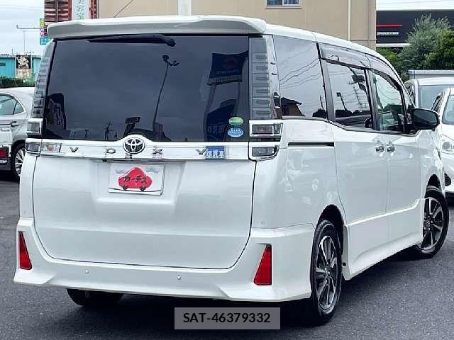 Toyota VOXY 2019-09 8882877-2
