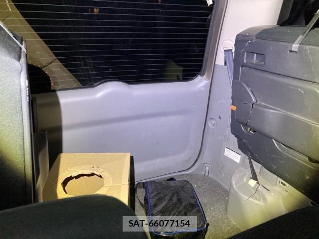 Toyota VOXY 2005-10 8882911-13