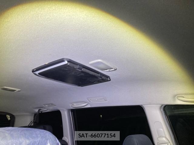 Toyota VOXY 2005-10 8882911-15