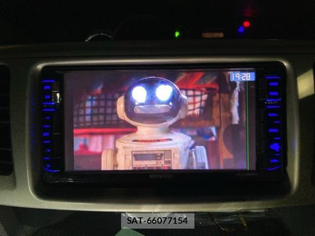 Toyota VOXY 2005-10 8882911-22