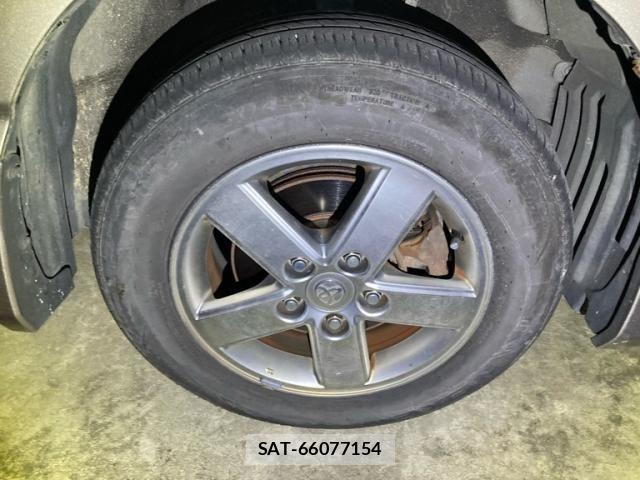 Toyota VOXY 2005-10 8882911-5
