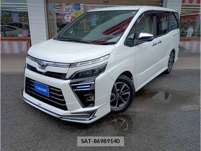 Toyota VOXY 2021-05 8882875-0