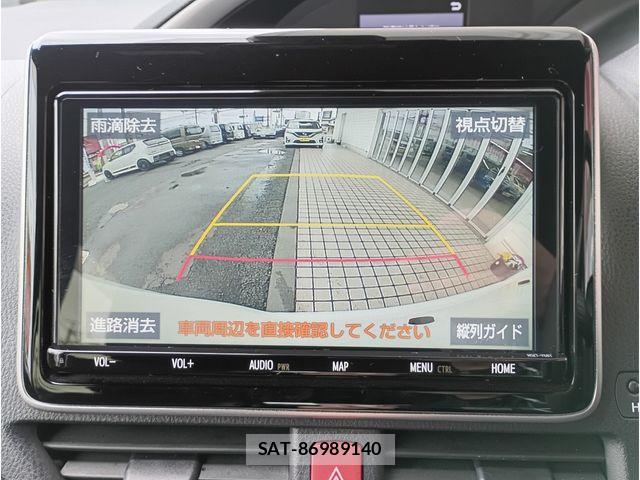 Toyota VOXY 2021-05 8882875-10