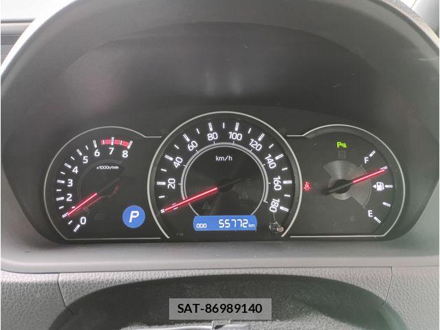 Toyota VOXY 2021-05 8882875-17