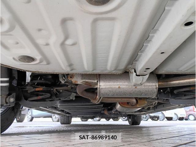Toyota VOXY 2021-05 8882875-19