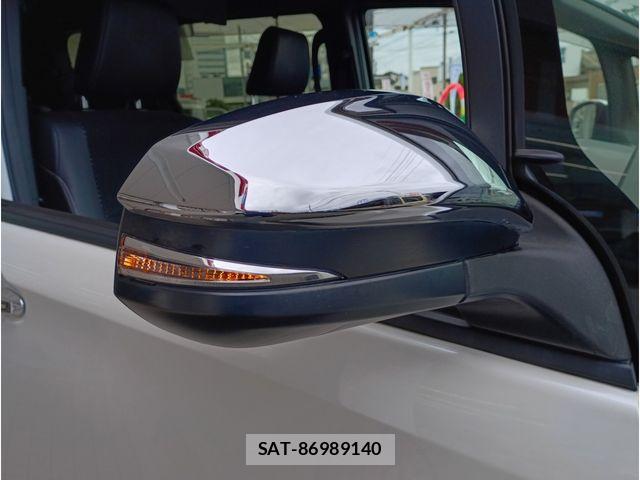 Toyota VOXY 2021-05 8882875-6