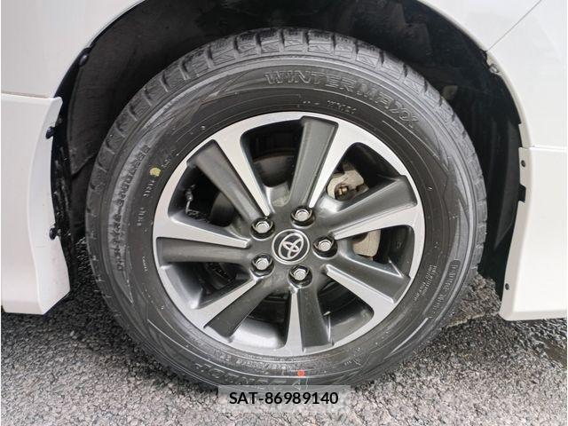 Toyota VOXY 2021-05 8882875-7