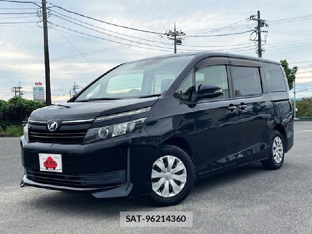 Toyota VOXY 2017-02 8882896-0