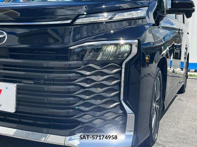 Toyota VOXY 2024-01 8882865-12