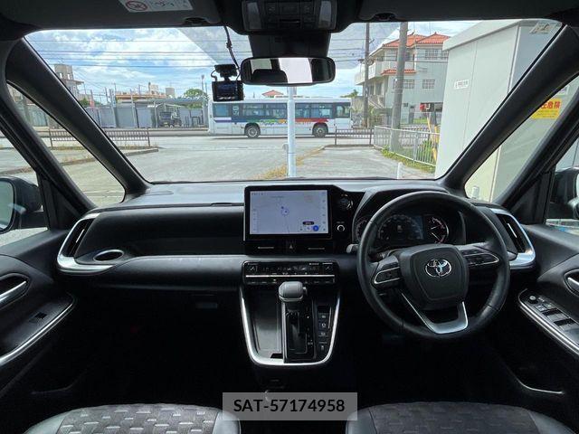 Toyota VOXY 2024-01 8882865-1