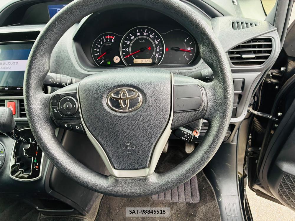 Toyota VOXY 2019-09 8865169-14