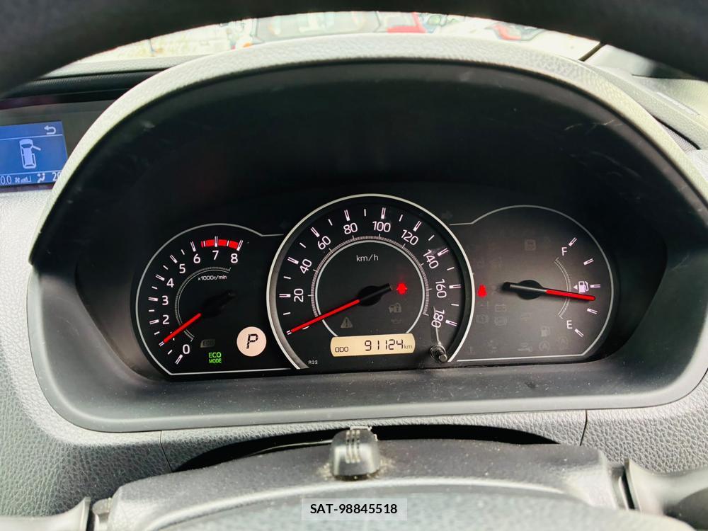 Toyota VOXY 2019-09 8865169-15