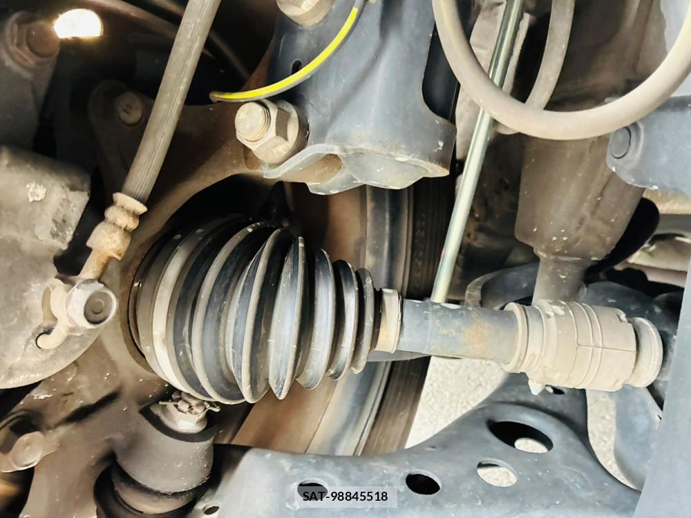 Toyota VOXY 2019-09 8865169-32