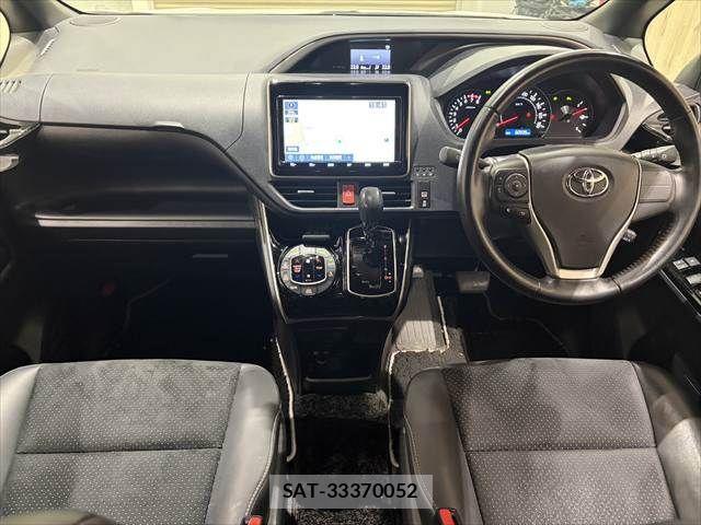 Toyota VOXY 2020-12 8884577-2