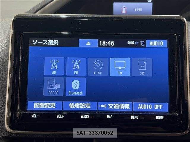 Toyota VOXY 2020-12 8884577-4