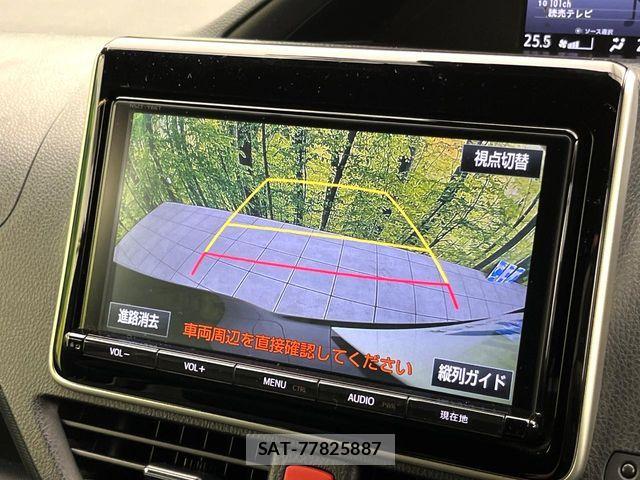 Toyota VOXY 2017-10 8884575-3