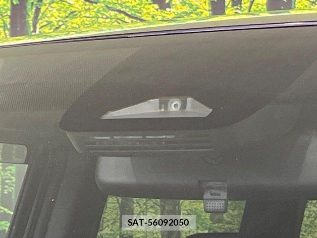 Toyota VOXY 2024-08 8884570-7