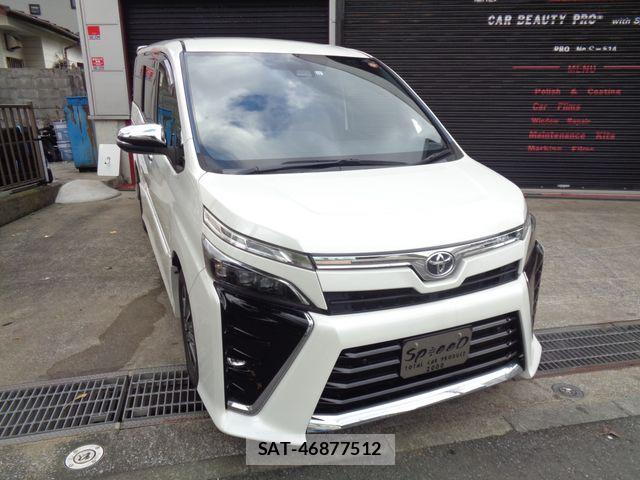 Toyota VOXY 2021-11 8884574-0