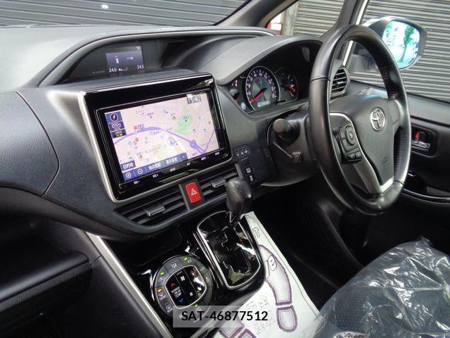 Toyota VOXY 2021-11 8884574-22