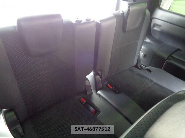 Toyota VOXY 2021-11 8884574-29