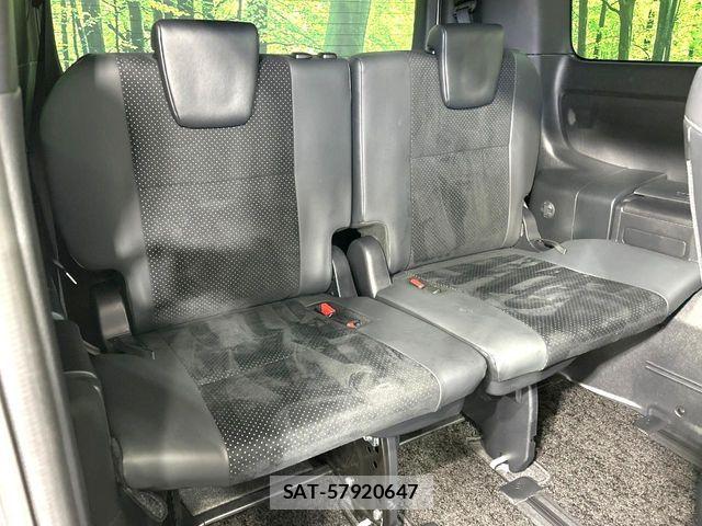 Toyota VOXY 2021-12 8884572-10