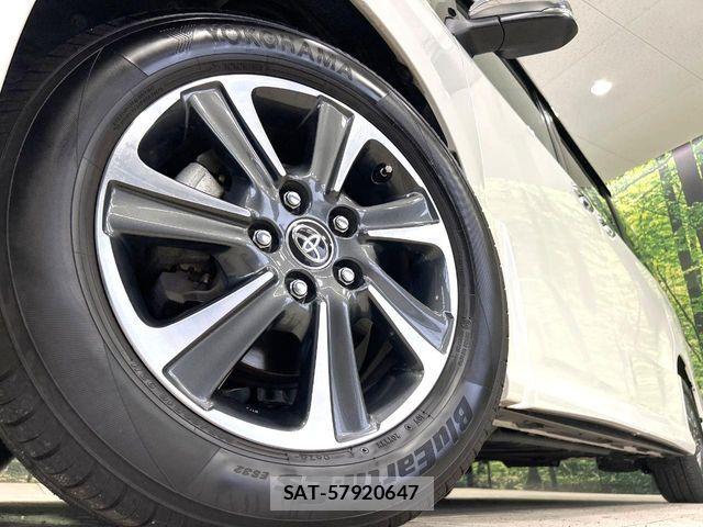 Toyota VOXY 2021-12 8884572-14