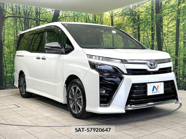 Toyota VOXY 2021-12 8884572-17