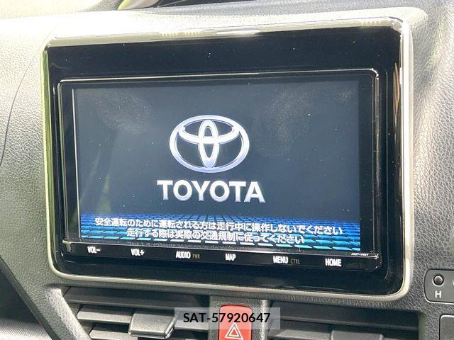 Toyota VOXY 2021-12 8884572-2