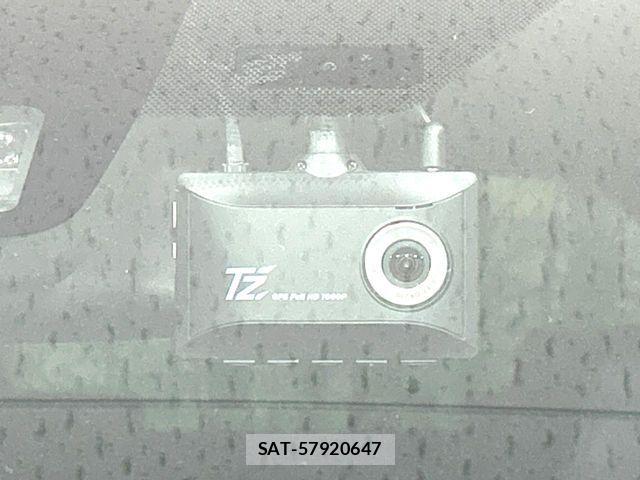 Toyota VOXY 2021-12 8884572-6