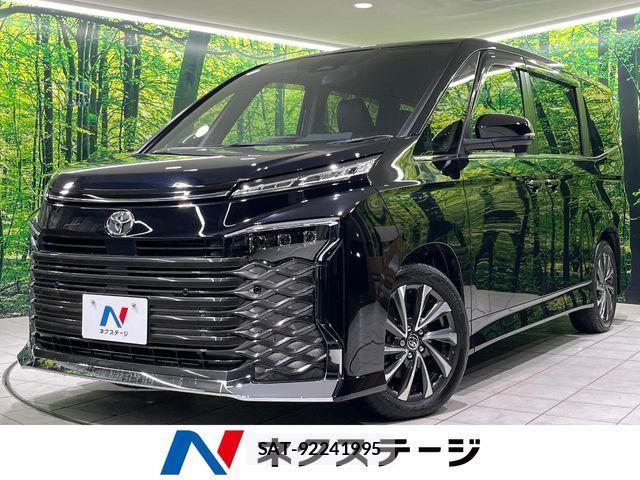 Toyota VOXY 2023-08 8884569-0