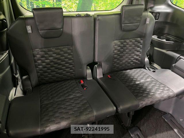 Toyota VOXY 2023-08 8884569-9