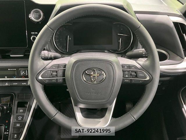 Toyota VOXY 2023-08 8884569-11