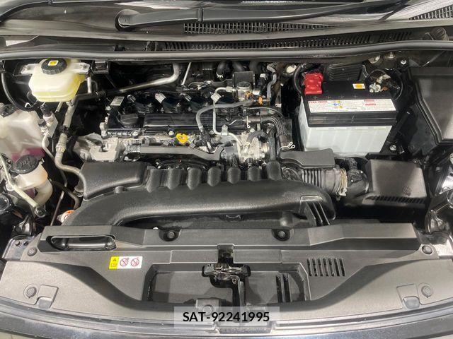 Toyota VOXY 2023-08 8884569-17