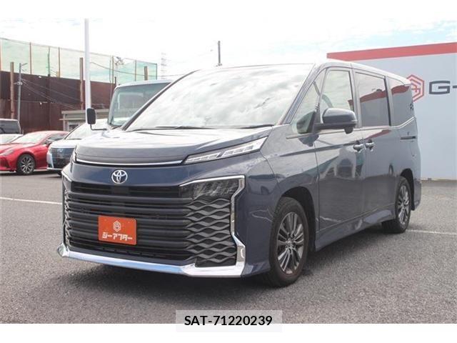 Toyota VOXY 2023-08 8884573-11