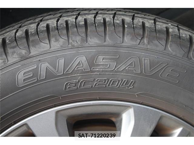Toyota VOXY 2023-08 8884573-21