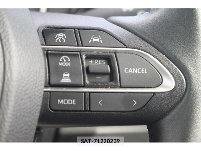 Toyota VOXY 2023-08 8884573-3