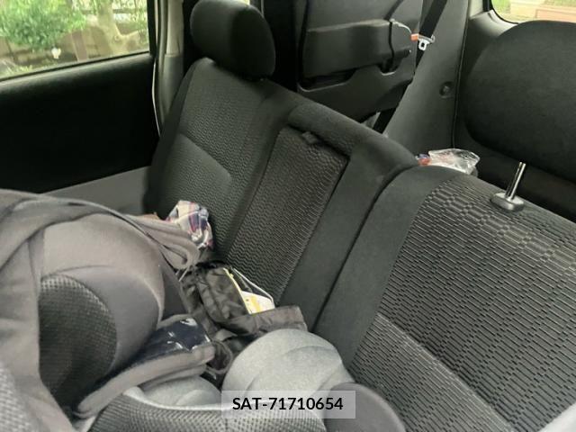Toyota VOXY 2005-11 8884585-9