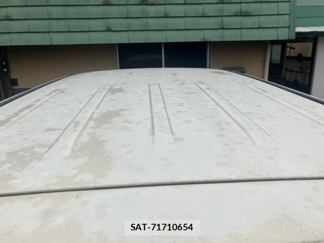 Toyota VOXY 2005-11 8884585-3