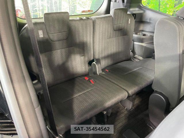 Toyota VOXY 2022-09 8884571-9