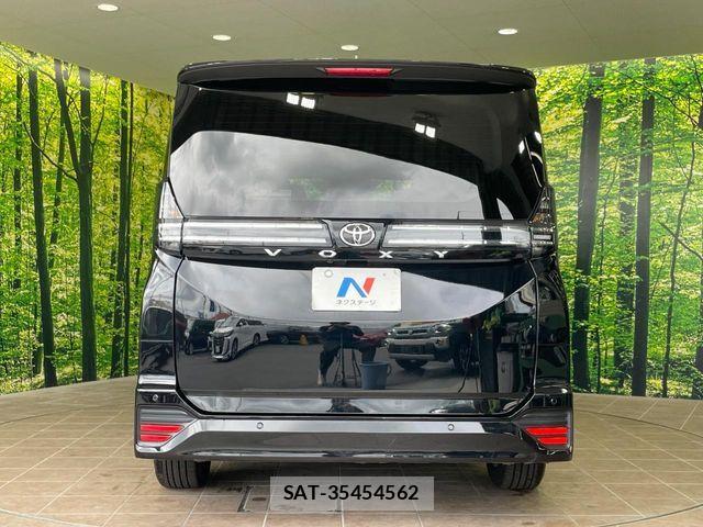 Toyota VOXY 2022-09 8884571-15