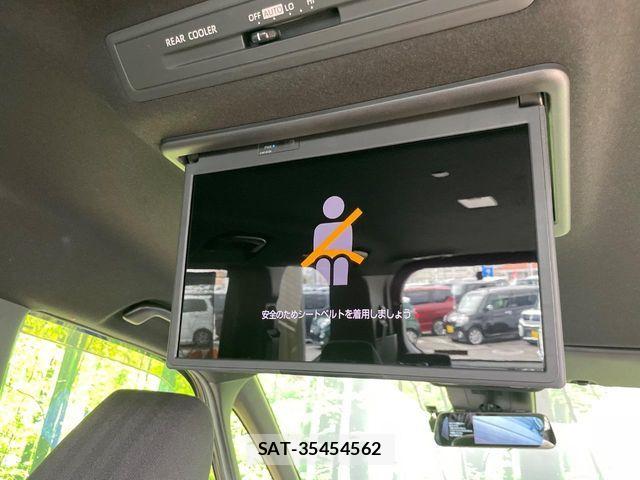Toyota VOXY 2022-09 8884571-3